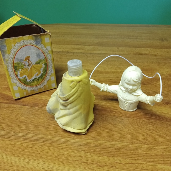 Avon Roses, Roses Cologne 4oz FULL Girl Jumping Rope with box - Picture 15 of 16